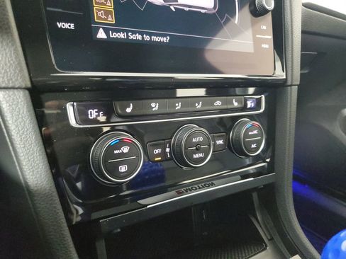 Used 2019 Volkswagen Golf R 4-Door image 28