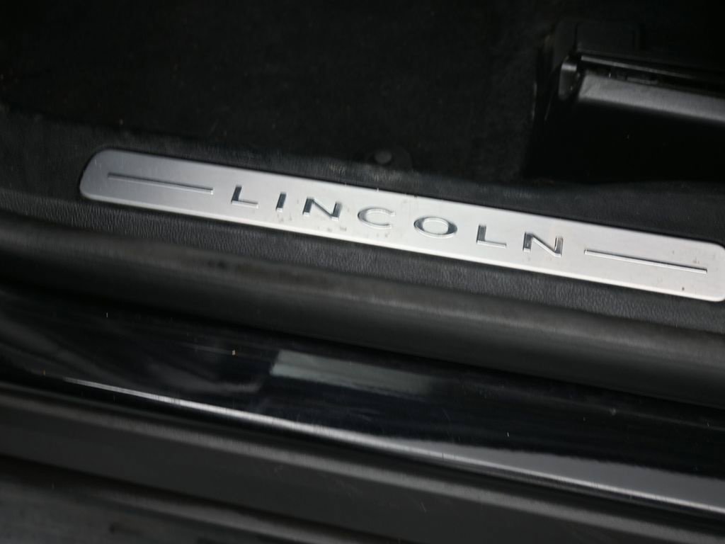 Used 2024 Lincoln Corsair Reserve AWD/4WD image 17