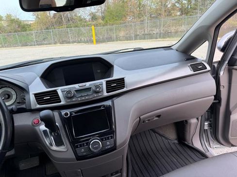 Used 2017 Honda Odyssey EX-L image 14