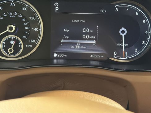 Used 2022 Genesis GV70 2.5T w/ Advanced Package image 17