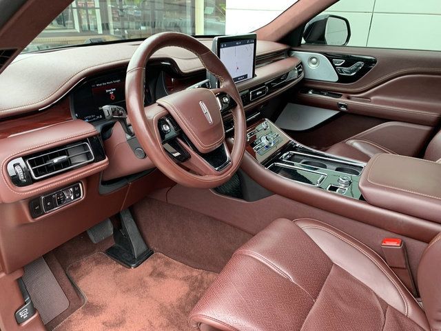 Used 2023 Lincoln Aviator Black Label w/ Jet Package AWD/4WD image 23