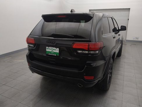 Used 2022 Jeep Grand Cherokee Laredo X image 7