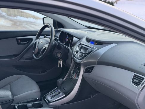 Used 2013 Hyundai Elantra GLS w/ Preferred Pkg image 15