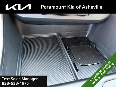 New 2026 Kia Carnival EX FWD image 17