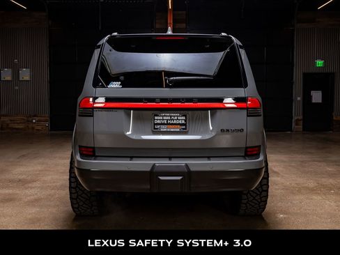 Used 2025 Lexus GX 550 image 8