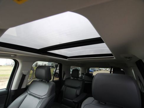 Used 2025 Ford Expedition Active image 12