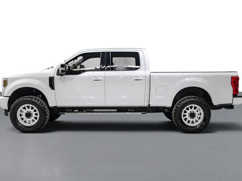 Used 2019 Ford F250 Lariat w/ Lariat Value Package AWD/4WD image 9