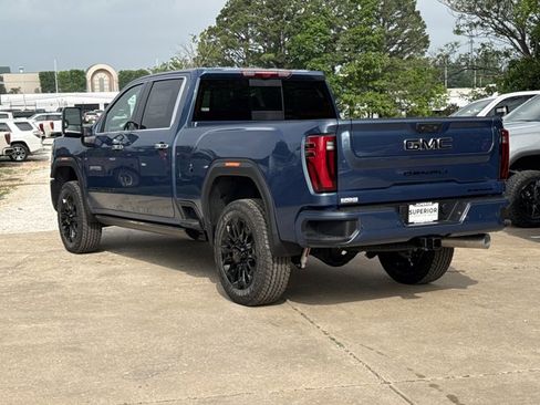 New 2026 GMC Sierra 2500 Denali w/ Denali Reserve Package AWD/4WD image 9