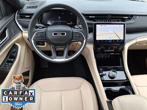 Used 2023 Jeep Grand Cherokee L Limited image 13