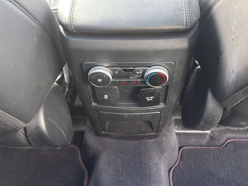 Used 2022 Ford Explorer Platinum w/ Equipment Group 601A AWD/4WD image 49