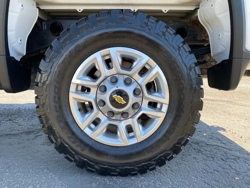 Used 2024 Chevrolet Silverado 2500 LT w/ Convenience Package AWD/4WD image 24