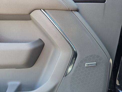 Certified 2024 GMC Yukon XL SLT AWD/4WD image 11