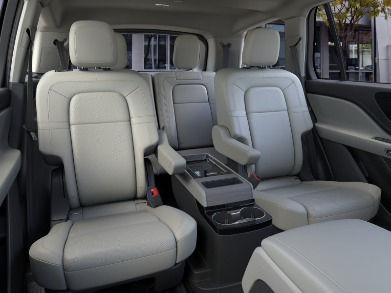 Used 2026 Lincoln Aviator Reserve AWD/4WD image 11
