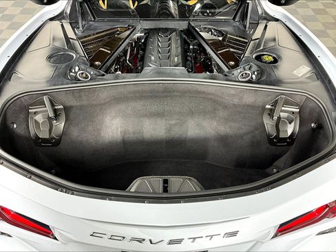 Used 2021 Chevrolet Corvette Stingray Preferred Cpe w/ Engine Appearance Package RWD image 32