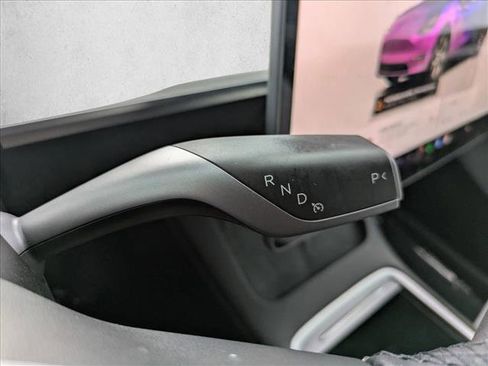 Used 2023 Tesla Model Y Long Range image 12