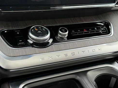 New 2026 Ford Expedition Platinum w/ Platinum Ultimate Package image 15