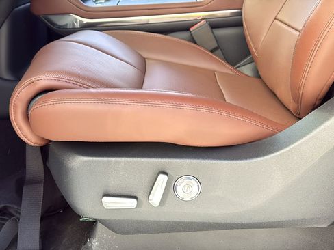 New 2026 Lincoln Navigator Reserve AWD/4WD image 26