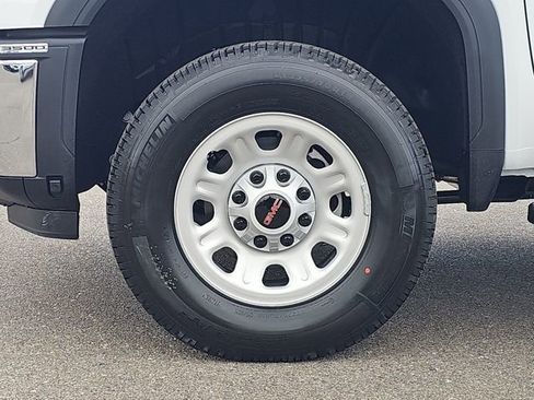 New 2026 GMC Sierra 3500 Pro image 17