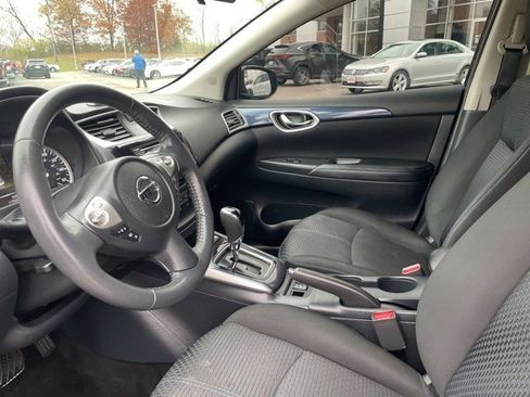 Used 2017 Nissan Sentra SR Turbo w/ SR Midnight Edition image 12