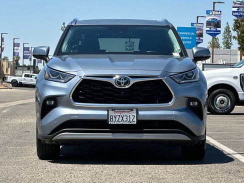 Used 2022 Toyota Highlander Platinum AWD/4WD image 10