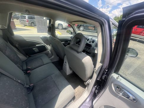 Used 2007 Chrysler PT Cruiser FWD image 34