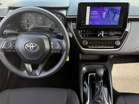 Used 2023 Toyota Corolla LE image 12