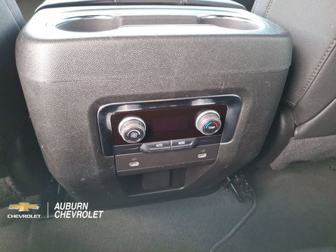 Certified 2024 Chevrolet Suburban LT AWD/4WD image 13