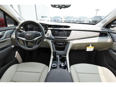 New 2026 Cadillac XT5 Premium Luxury w/ Driver Assist Package FWD image 9