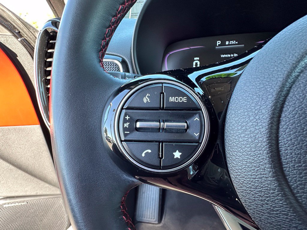 Used 2023 Kia Soul GT-Line w/ GT-Line Technology Package FWD image 37