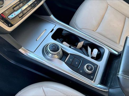 Used 2021 Ford Explorer XLT w/ Equipment Group 202A image 16