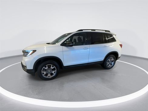 Used 2022 Honda Passport TrailSport image 4