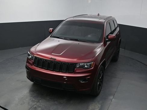 Used 2020 Jeep Grand Cherokee Altitude AWD/4WD image 47