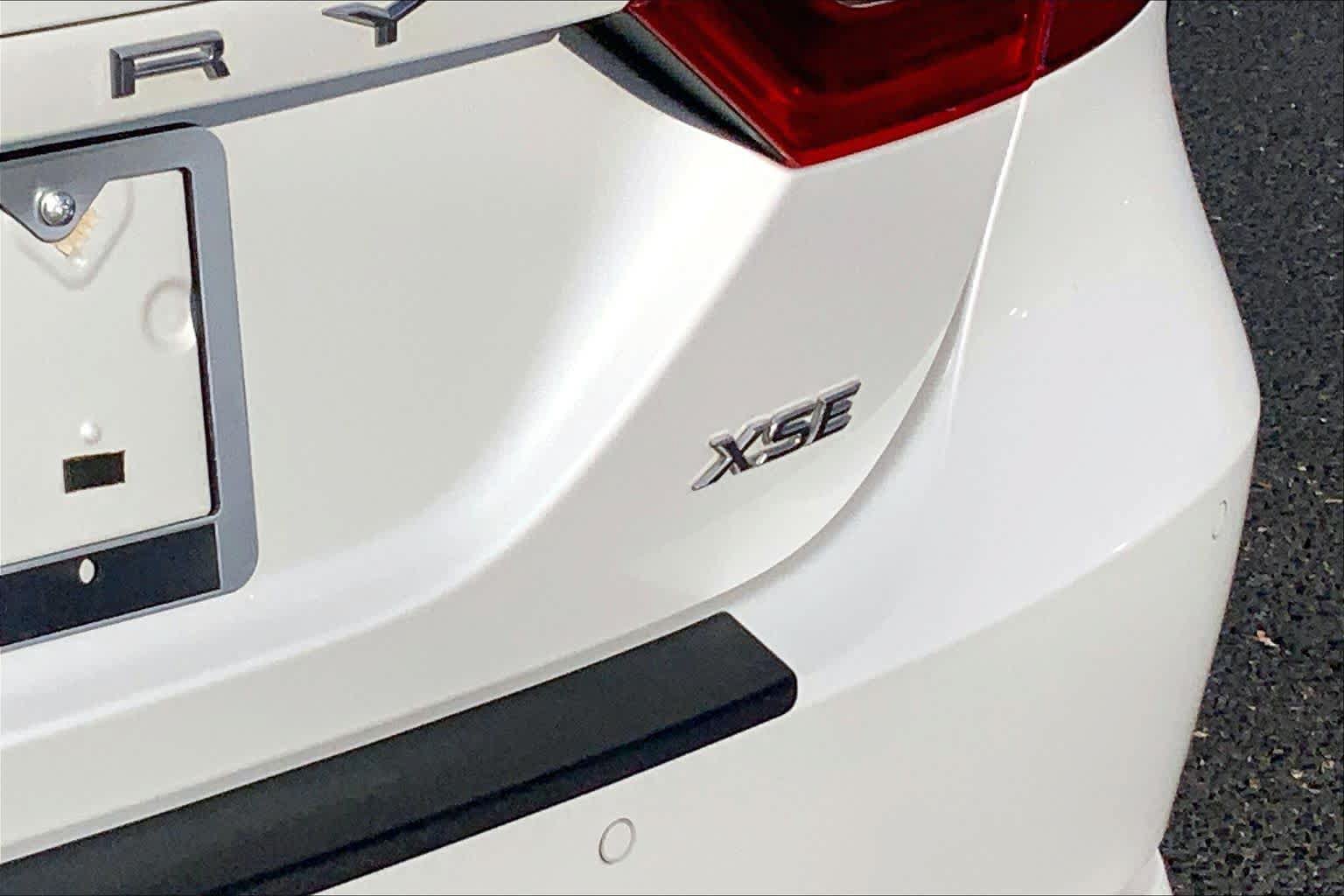 Used 2020 Toyota Camry XSE w/ Driver Assist Package FWD image 10