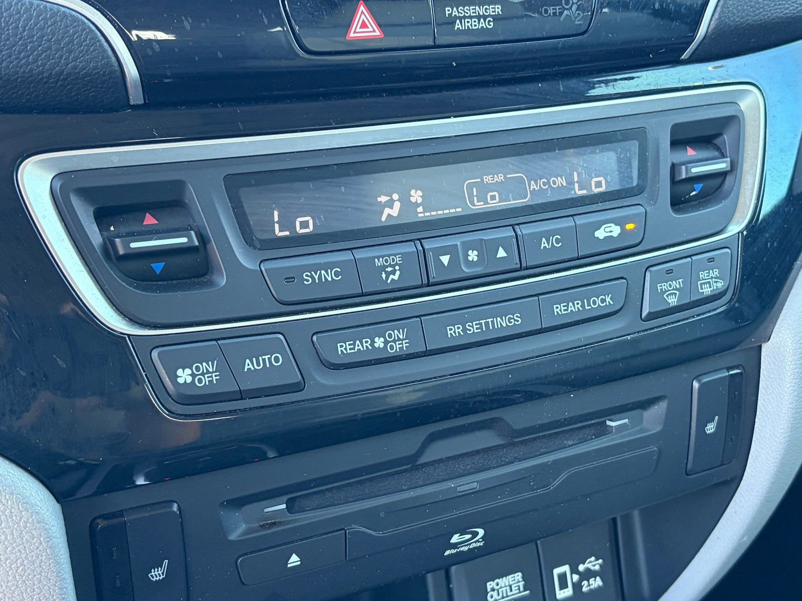 Used 2021 Honda Pilot Touring image 30