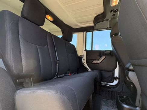 Used 2018 Jeep Wrangler Unlimited Sport S AWD/4WD image 27