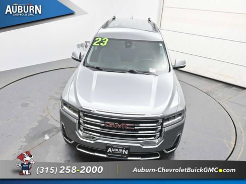 Used 2023 GMC Acadia SLT image 25