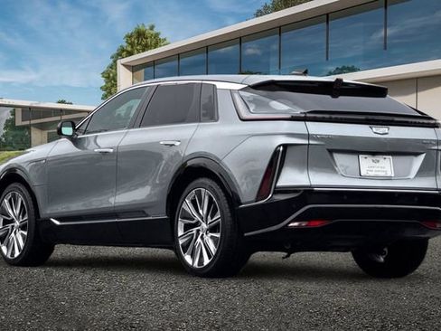 Certified 2025 Cadillac Lyriq Luxury w/ LPO, Floor Liner Package image 6