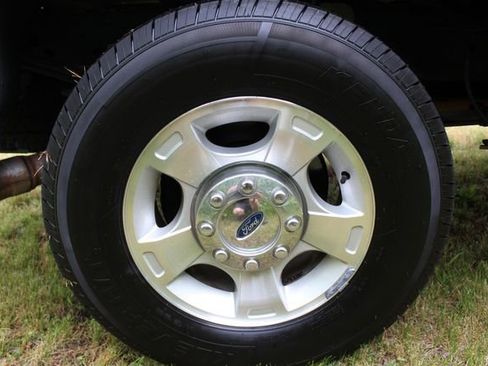 Used 2016 Ford F250 XLT w/ XLT Value Package image 23