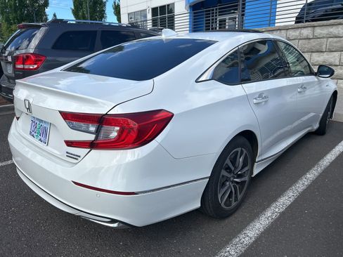 Used 2020 Honda Accord Touring image 4