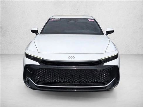 Used 2024 Toyota Crown XLE image 2