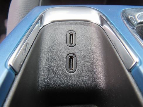 New 2026 Chevrolet Equinox EV LT image 12