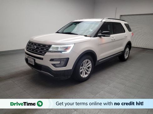 Used 2017 Ford Explorer XLT w/ Equipment Group 202A image 1