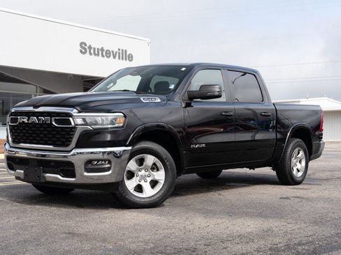 Used 2025 RAM 1500 Big Horn AWD/4WD image 1