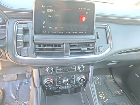 Used 2024 GMC Yukon SLT RWD image 18