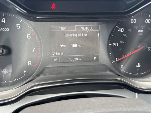 Used 2025 Chevrolet Trax LS FWD image 36