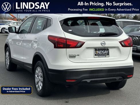 Used 2018 Nissan Rogue Sport S FWD image 5
