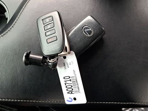 Used 2021 Lexus IS 300 image 38