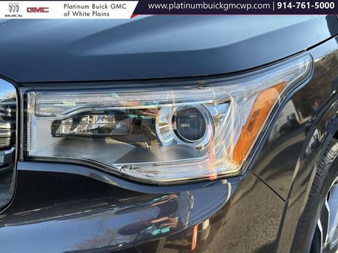 Used 2018 GMC Acadia Denali w/ Technology Package image 10