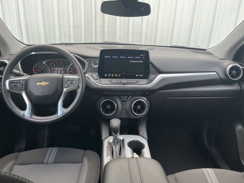 Used 2025 Chevrolet Blazer LT FWD image 10