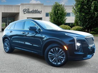 New 2024 Cadillac XT4 Premium Luxury